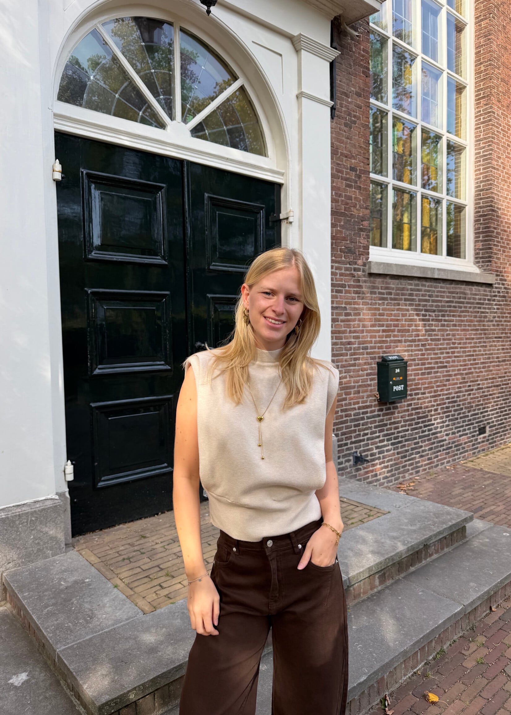 Flo Boutique Top Carlijn Beige