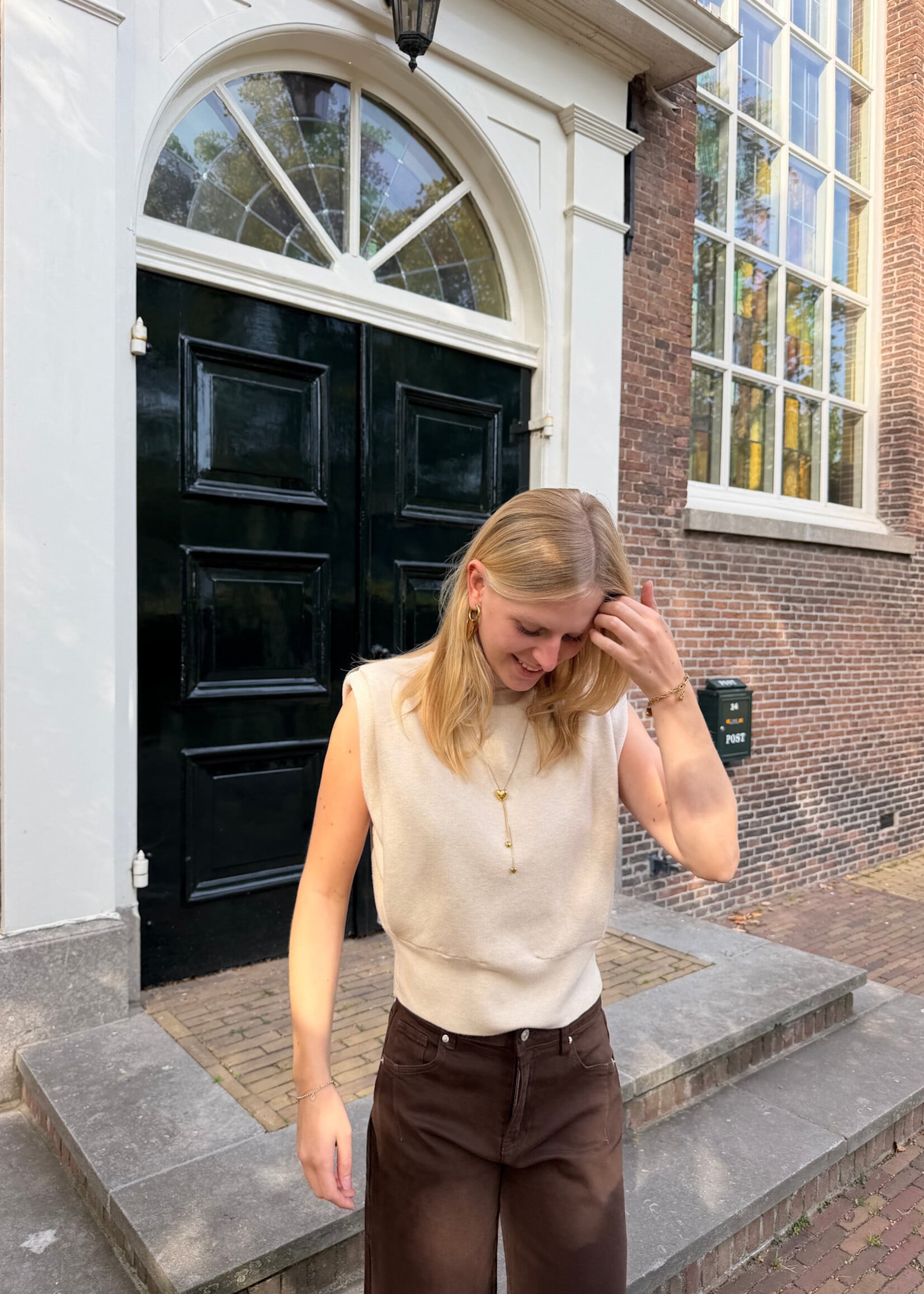 Flo Boutique Top Carlijn Beige