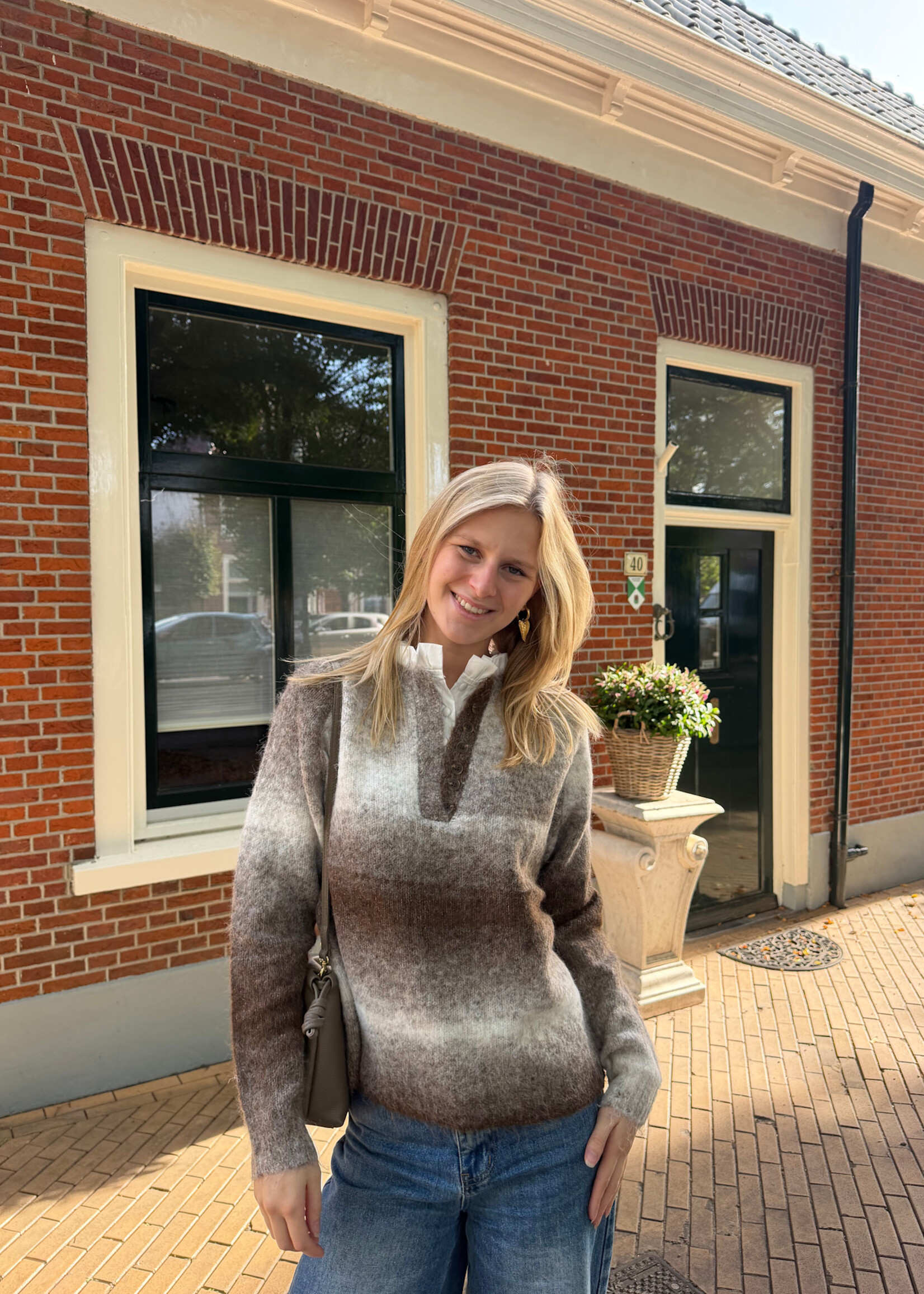 Flo Boutique Trui Emma Coffee