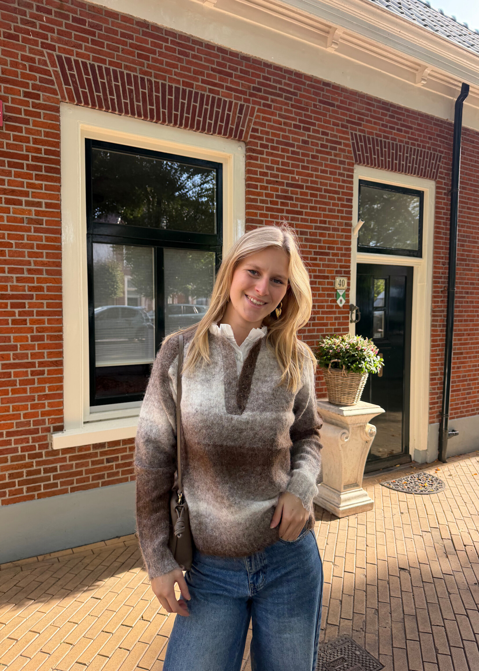 Flo Boutique Trui Emma Coffee