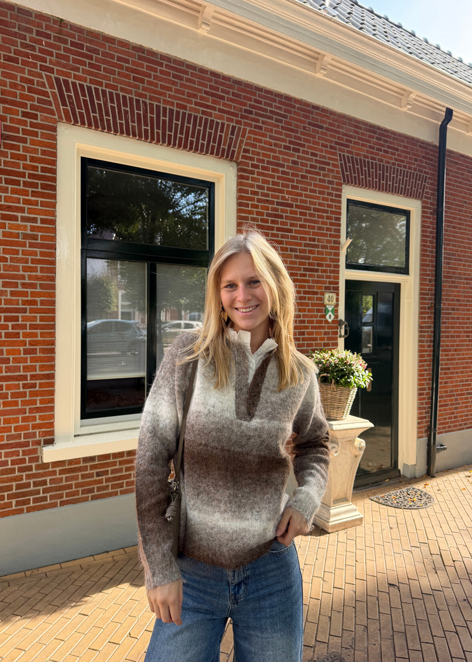 Flo Boutique Trui Emma Coffee