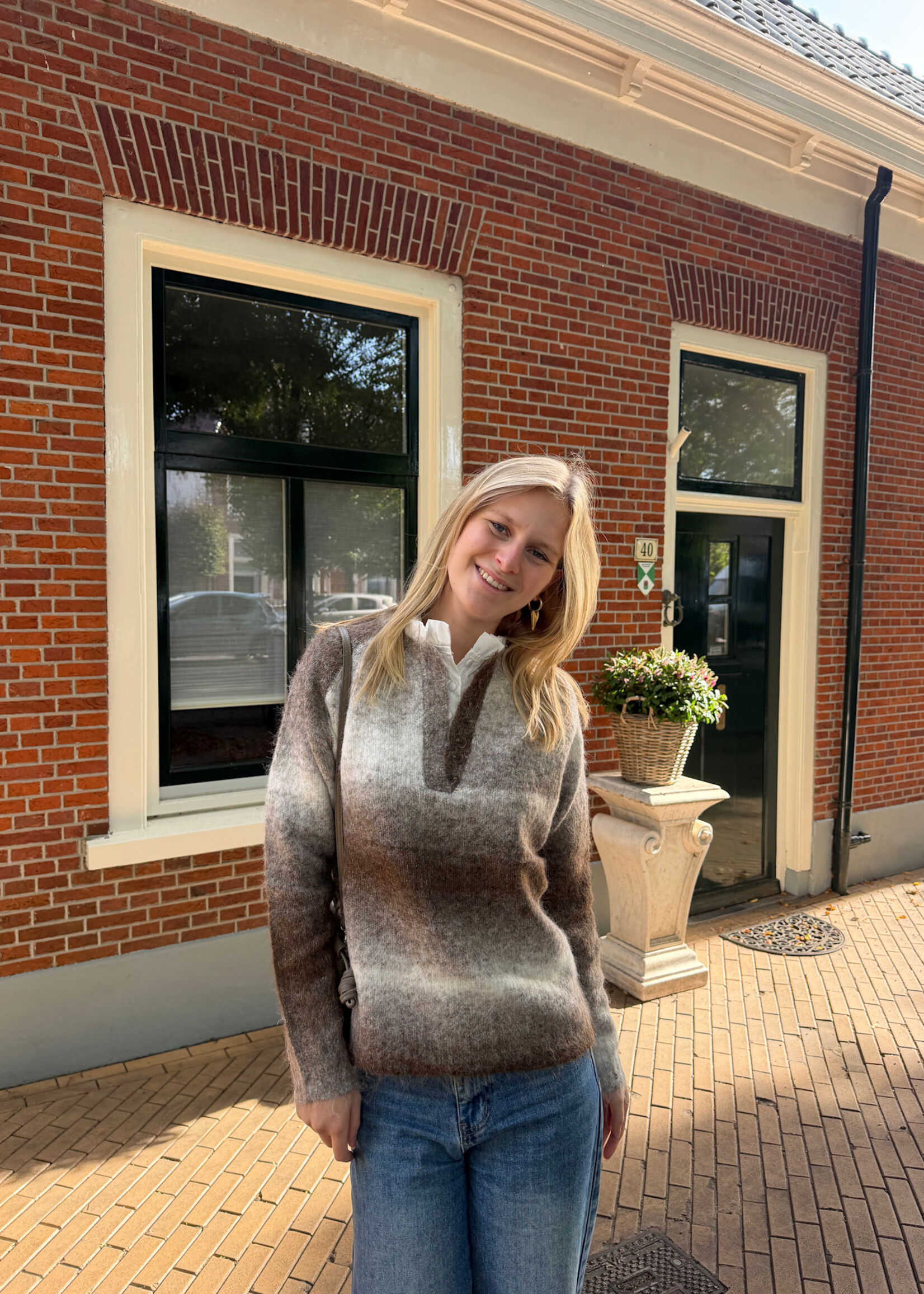 Flo Boutique Trui Emma Coffee