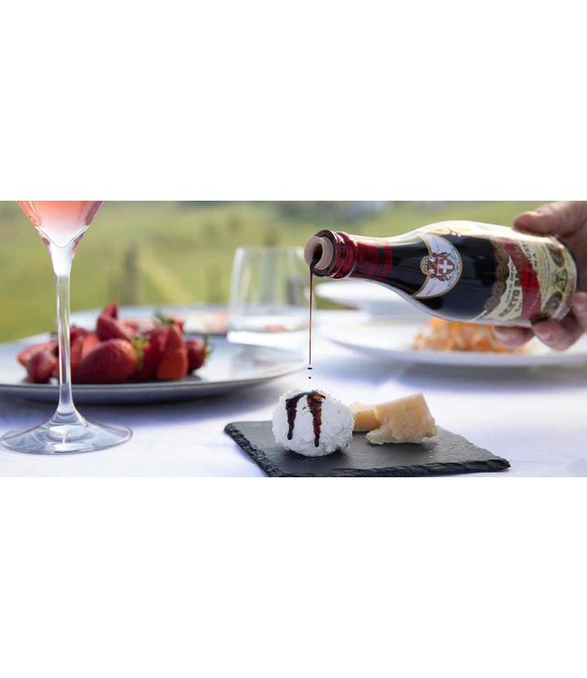 Giuseppe Giusti Aceto Balsamico di Modena I.G.P.  15 jaar gerijpt, 4 medailles - Met Cadeauverpakking