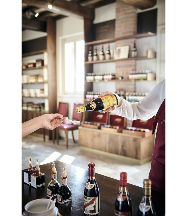 Giuseppe Giusti Aceto balsamico di Modena  I.G.P.  15  jaar gerijpt, 4 medailles