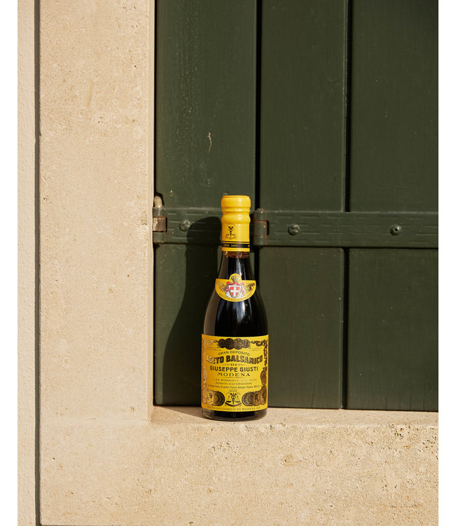 Giuseppe Giusti Aceto balsamico di Modena  I.G.P.  15  jaar gerijpt, 4 medailles