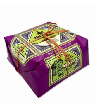 Augusta Panettone Matcha, Zwarte Bes & Witte Chocolade