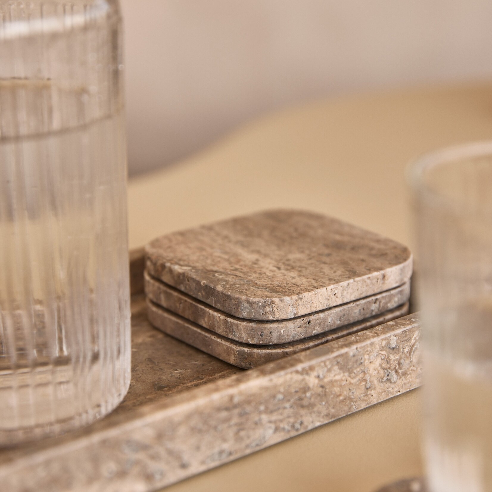 Mooisa Mooisa Coaster Organic Titanium Travertine Set 4 Pieces