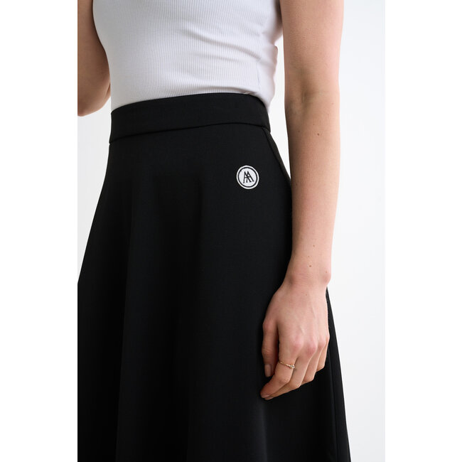 Miss AMOZA pleated essential skirt