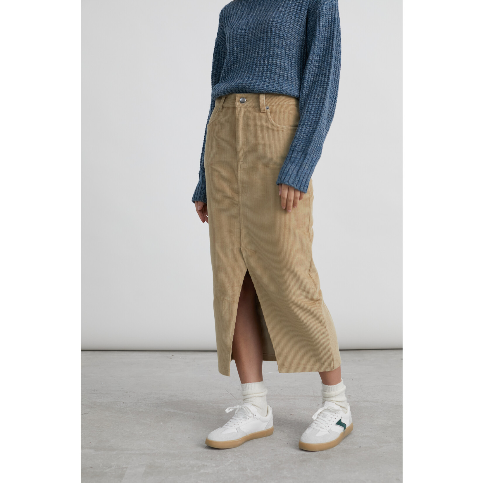 24Colours Lange rok ribfluweel