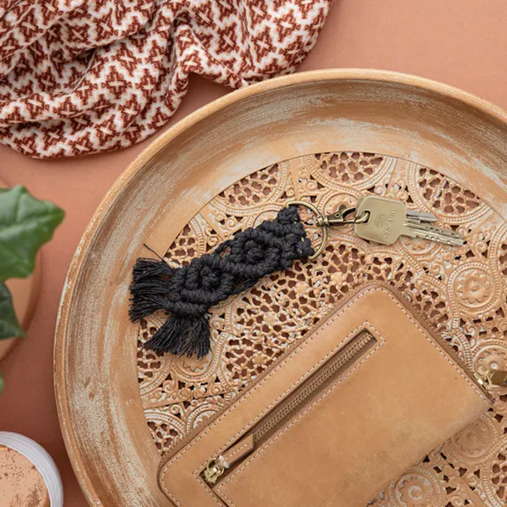 DIY : Réaliser un porte-clés ou une décoration de sac en macramé