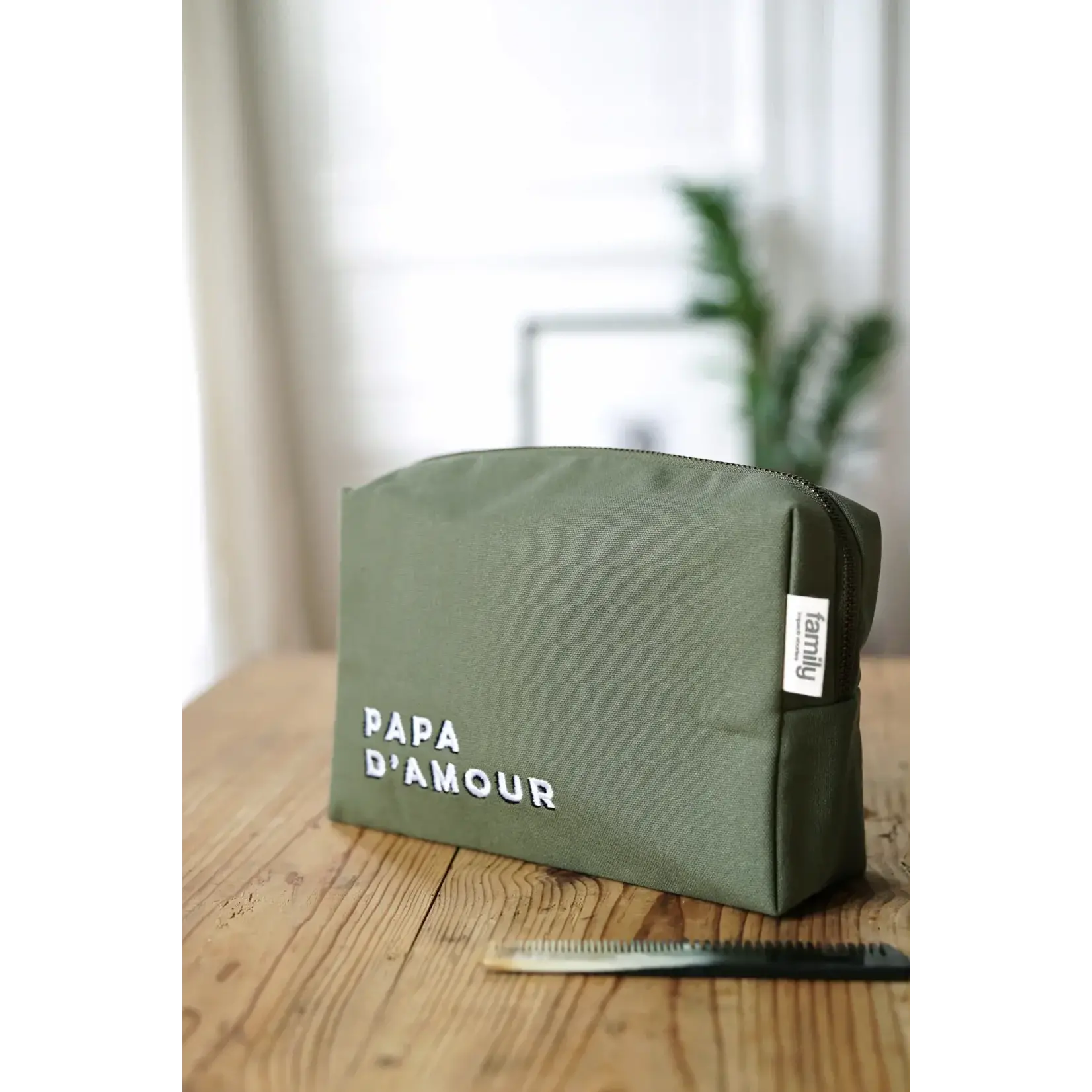 Family Impact Stories Family Impact Stories – trousse de toilette – papa d'amour - vert olive