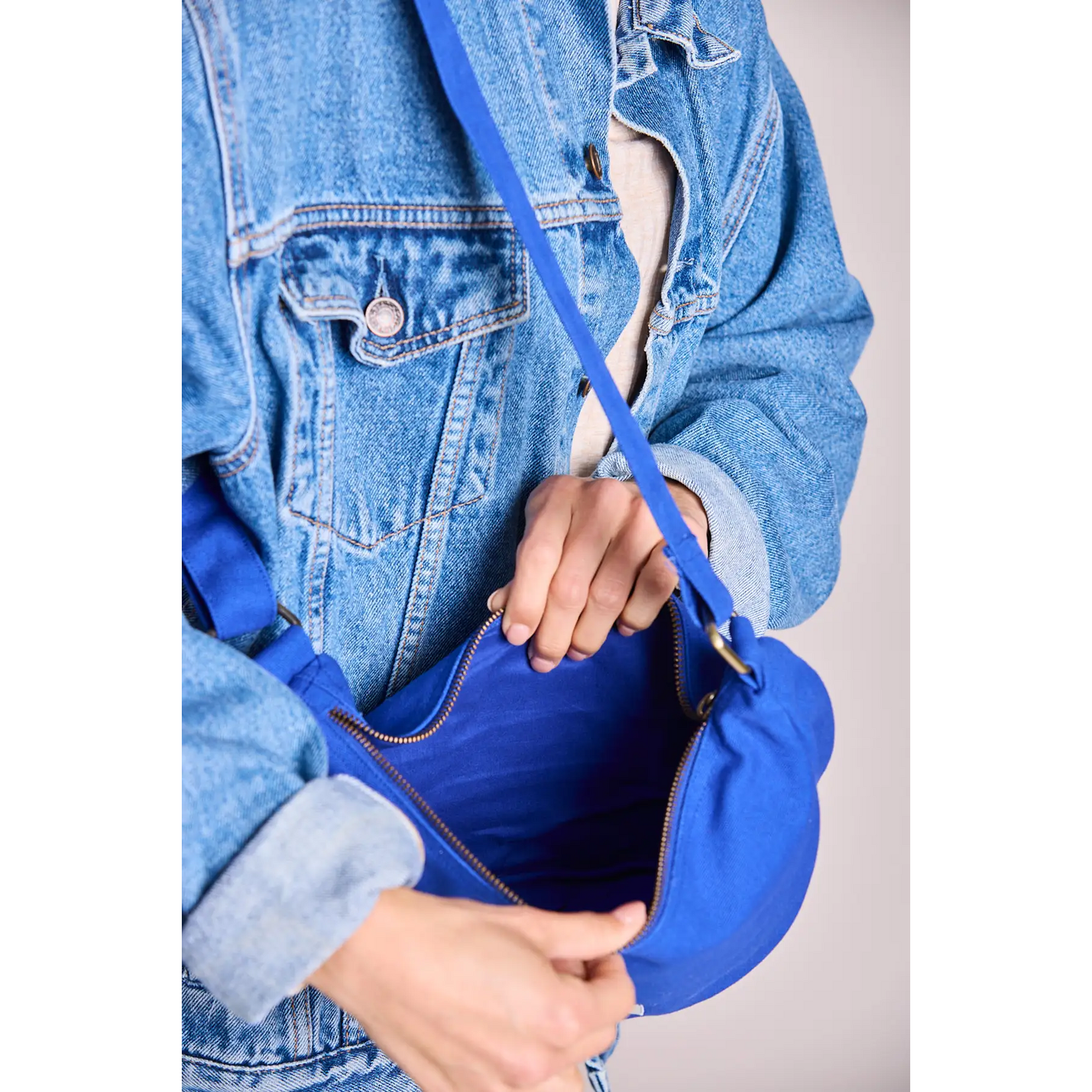 Hindbag Hindbag - sac banane Andrea - bleu électrique