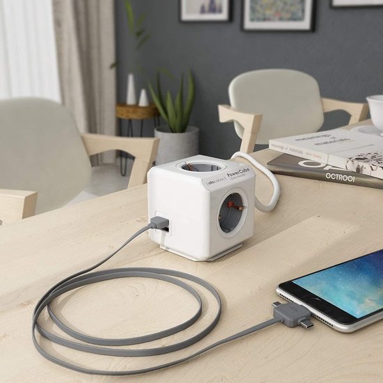 Igoods IGOODS - Stekkerdoos Kubus 4 stopcontacten - Contactdoos - powercube - 1,5 meter kabel - 4 stopcontacten - 2 USB laders