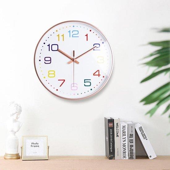 LW collection LW Collection keukenklok kleurtjes kinderkamer klok 30cm - kleine wandklok met kleuren stil uurwerk - kinderkamer leer klok - leren klok kinderen met - leren klok kijken