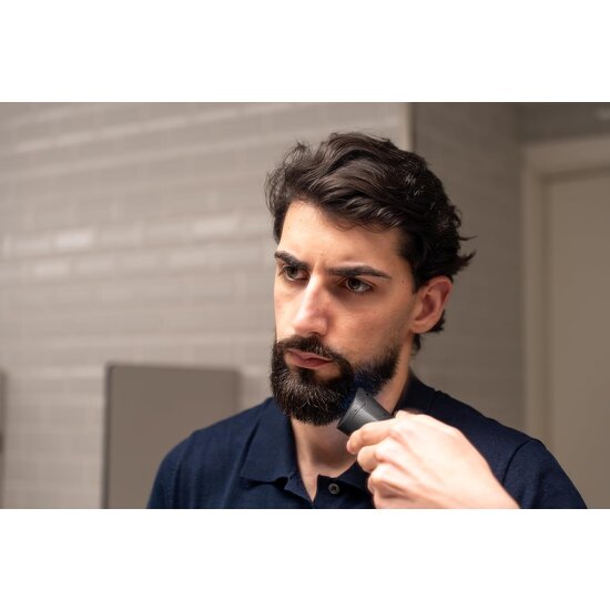 Igoods Igoods Baardtrimmer - Waterdichte Baardtrimmer - Tondeuse - Lichaamstrimmer - Scheerapparaat - Voor Mannen - 3 Opzetstukken - Oplaadbaar - Zwart