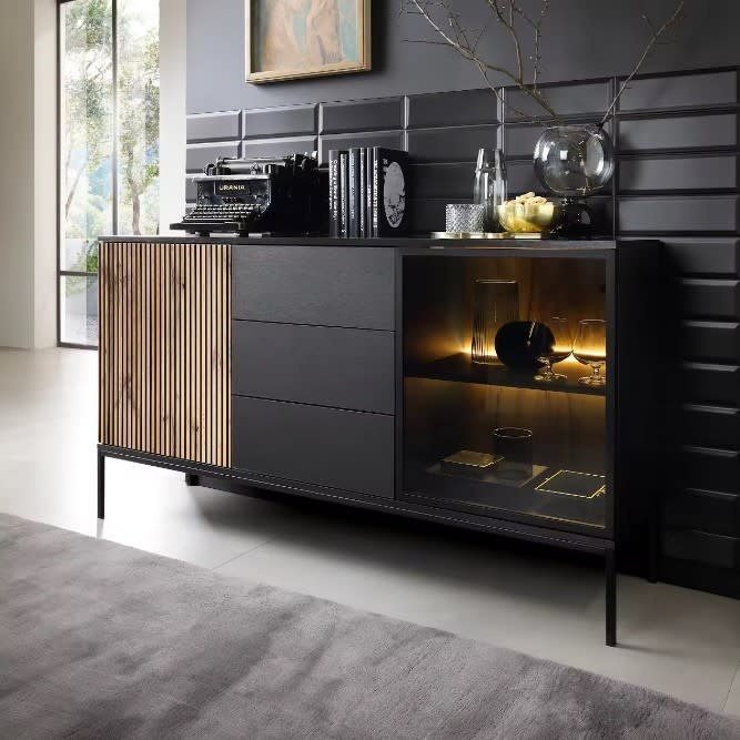 Sideboard mit Schubladen Haller - Kommode 154 cm mit Holzbeinen - 2 Türen, Lamellen, LED-Beleuchtung