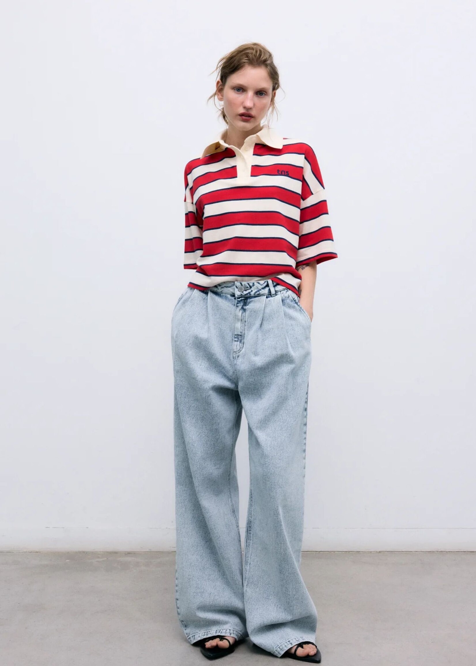 The New Society Acacia Polo, Tulip Red / Midnight Stripes