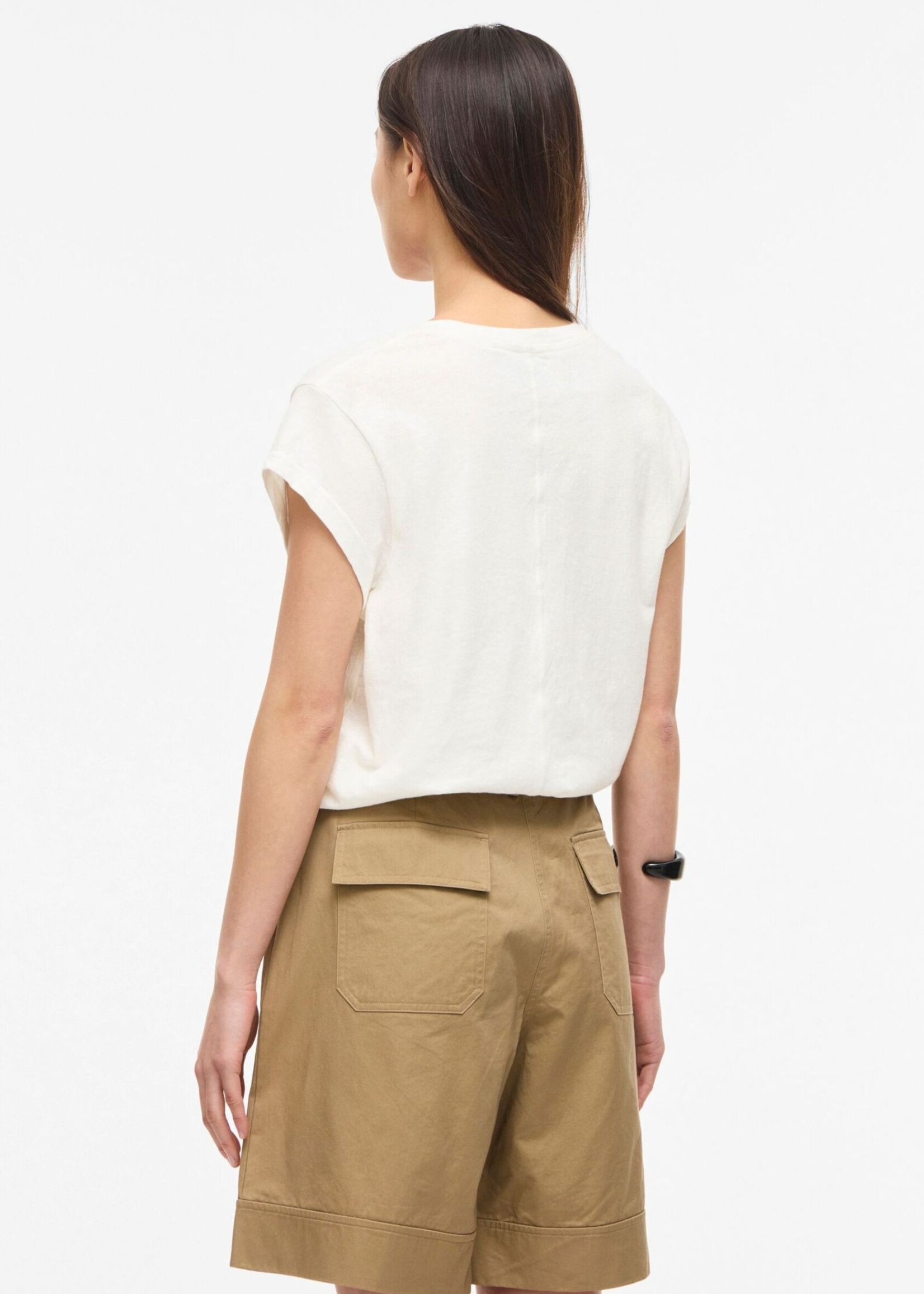 The Rouge Edit Rouhanna V-Neck Tee, Cloud Dancer