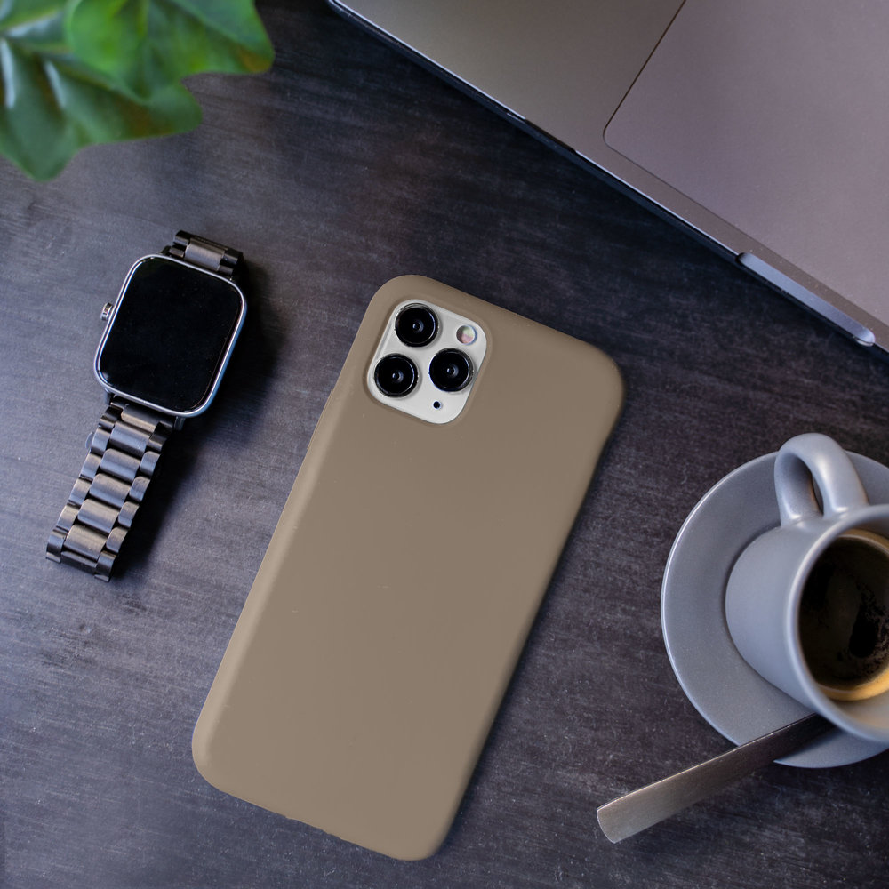 Coverzs Coverzs Coque silicone de luxe iPhone 12 (gris)