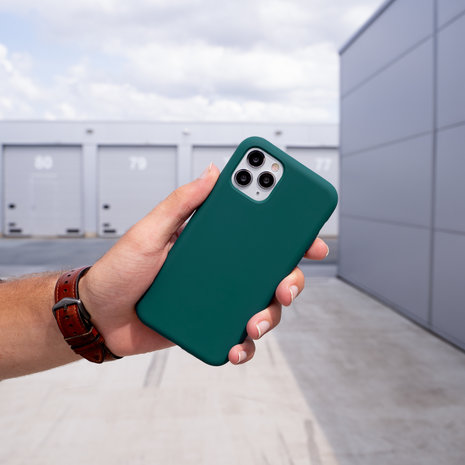 Coverzs Coverzs Coque silicone de luxe iPhone X / Xs (vert foncé)