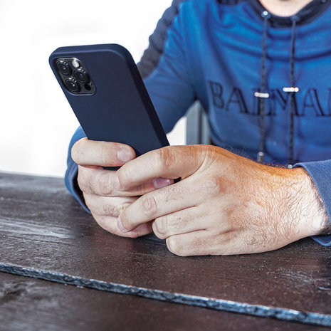 ShieldCase ShieldCase Coque silicone iPhone 13 Pro Max (bleu foncé) ShieldCase ShieldCase Coque silicone iPhone 13 Pro Max (bleu foncé)