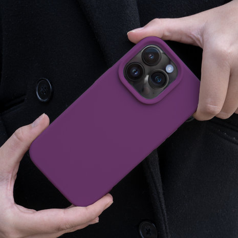 Coverzs Coverzs Coque silicone solide iPhone 14 Plus (violet)