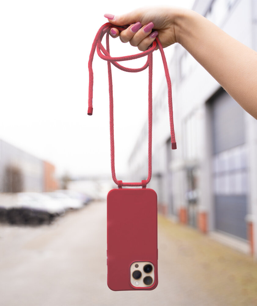 Coverzs Coverzs Coque en silicone avec Cordon iPhone 14 Plus (rouge)