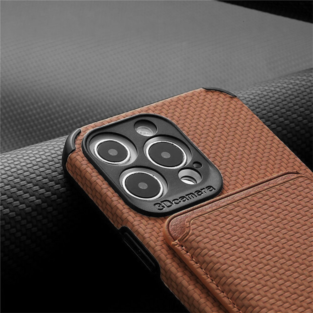 Coverzs Coverzs Coque tressée porte-cartes MagSafe iPhone 13 Pro (marron) Coverzs Coverzs Coque tressée porte-cartes MagSafe iPhone 13 Pro (marron)