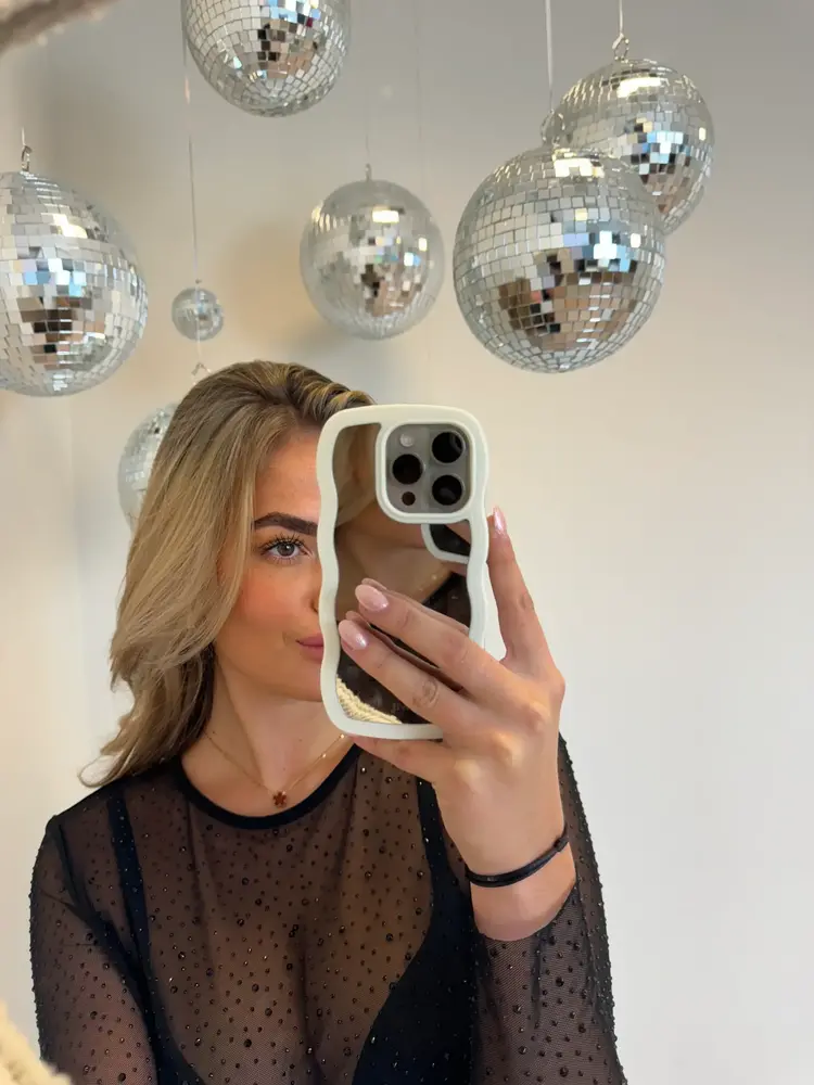 xoxo Wildhearts xoxo Wildhearts Wavy mirror case Creme - Coque iPhone 12 Pro xoxo Wildhearts xoxo Wildhearts Wavy mirror case Creme - Coque iPhone 12 Pro