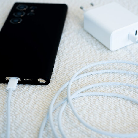 ShieldCase ShieldCase Câble USB-C vers USB-C pour modèles iPhone 2 mètres (blanc) ShieldCase ShieldCase Câble USB-C vers USB-C pour modèles iPhone 2 mètres (blanc)