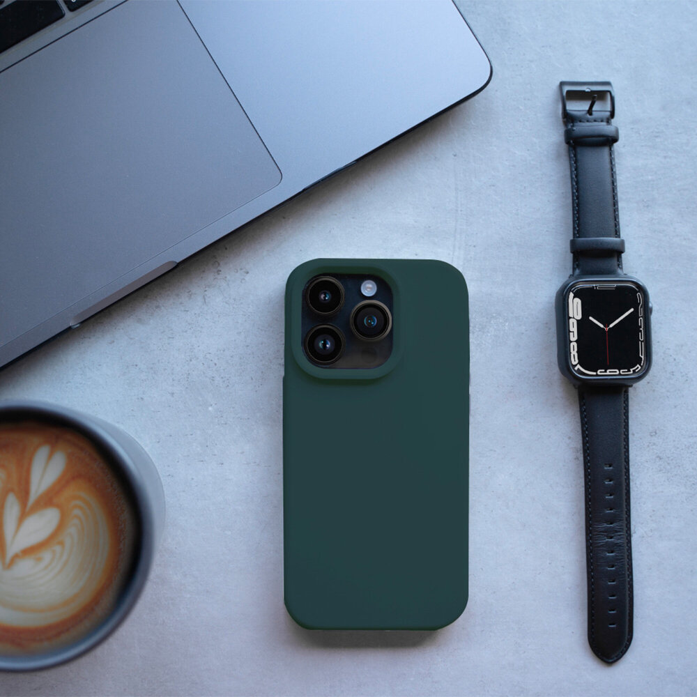 Coverzs iPhone 15 Pro Max Solid coque en silicone (vert foncé)