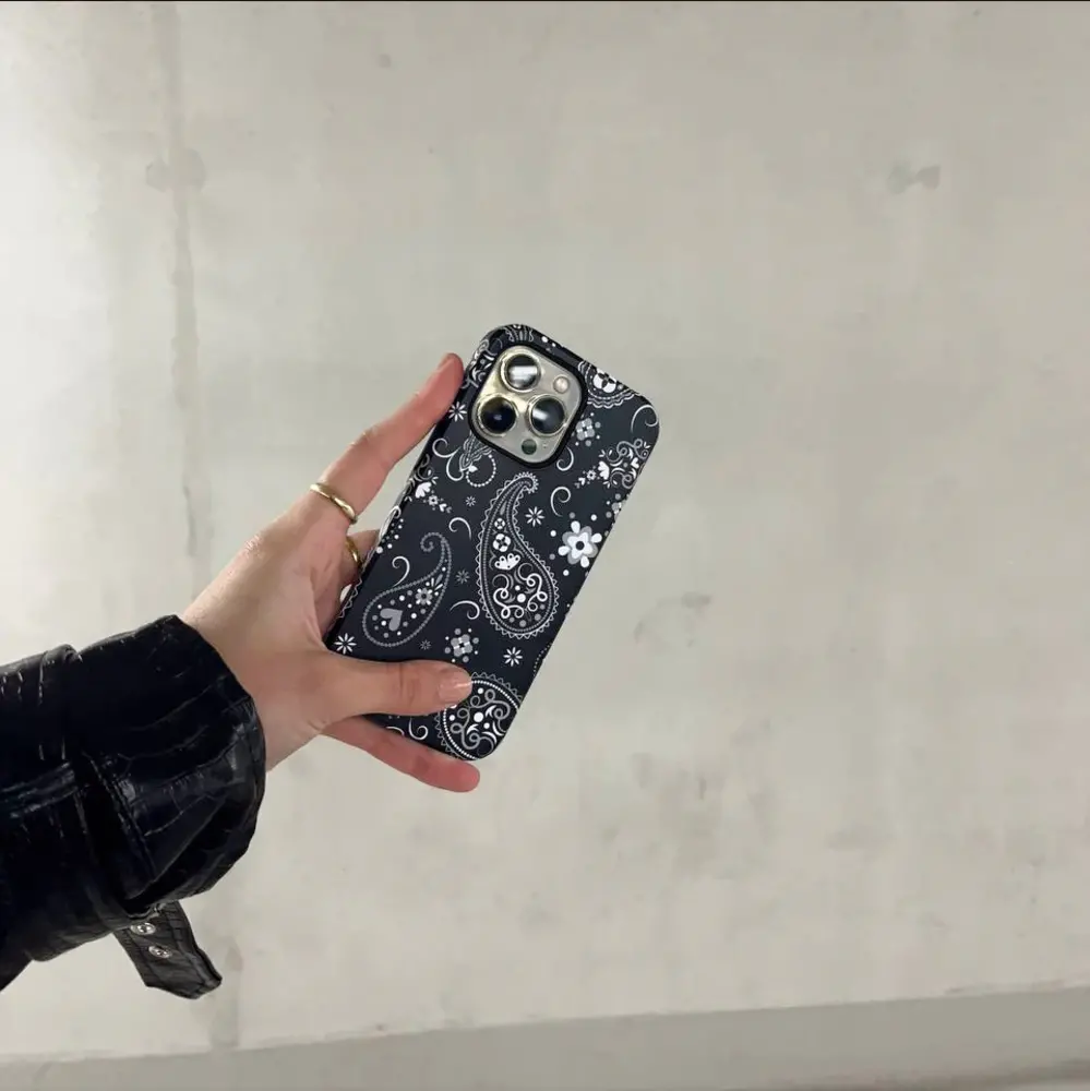 xoxo Wildhearts xoxo Wildhearts Paisley Dawn Black - Coque iPhone 7/8 SE xoxo Wildhearts xoxo Wildhearts Paisley Dawn Black - Coque iPhone 7/8 SE