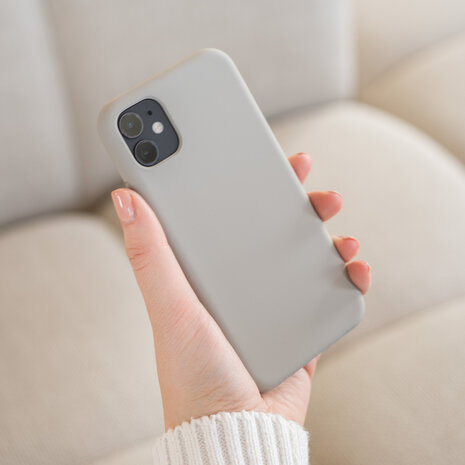Coverzs Coverzs Coque silicone de luxe iPhone 11 (gris)