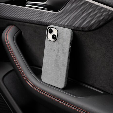 Coverzs Coverzs Coque iPhone 15 Alcantara MagSafe (gris) Coverzs Coverzs Coque iPhone 15 Alcantara MagSafe (gris)
