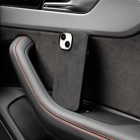 Coverzs Coverzs Coque iPhone 15 Alcantara & TPU MagSafe (noir) Coverzs Coverzs Coque iPhone 15 Alcantara & TPU MagSafe (noir)