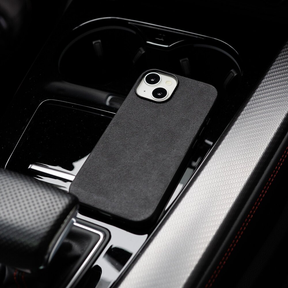 Coverzs Coverzs Coque iPhone 15 Alcantara & TPU MagSafe (noir) Coverzs Coverzs Coque iPhone 15 Alcantara & TPU MagSafe (noir)