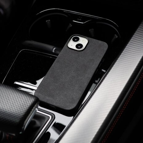 Coverzs Coverzs Coque iPhone 15 Alcantara & TPU MagSafe (noir) Coverzs Coverzs Coque iPhone 15 Alcantara & TPU MagSafe (noir)