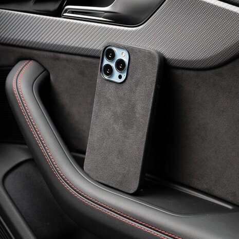 Coverzs Coverzs Coque iPhone 15 Pro Alcantara & TPU MagSafe (noir) Coverzs Coverzs Coque iPhone 15 Pro Alcantara & TPU MagSafe (noir)