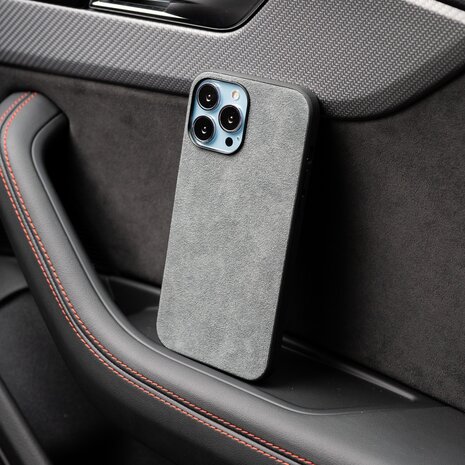 Coverzs Coverzs Coque iPhone 15 Pro Max Alcantara & TPU MagSafe (gris) Coverzs Coverzs Coque iPhone 15 Pro Max Alcantara & TPU MagSafe (gris)