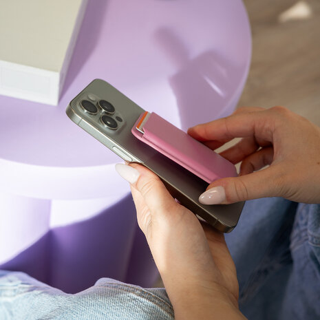 xoxo Wildhearts xoxo Wildhearts MagSafe wallet (rose) xoxo Wildhearts xoxo Wildhearts MagSafe wallet (rose)