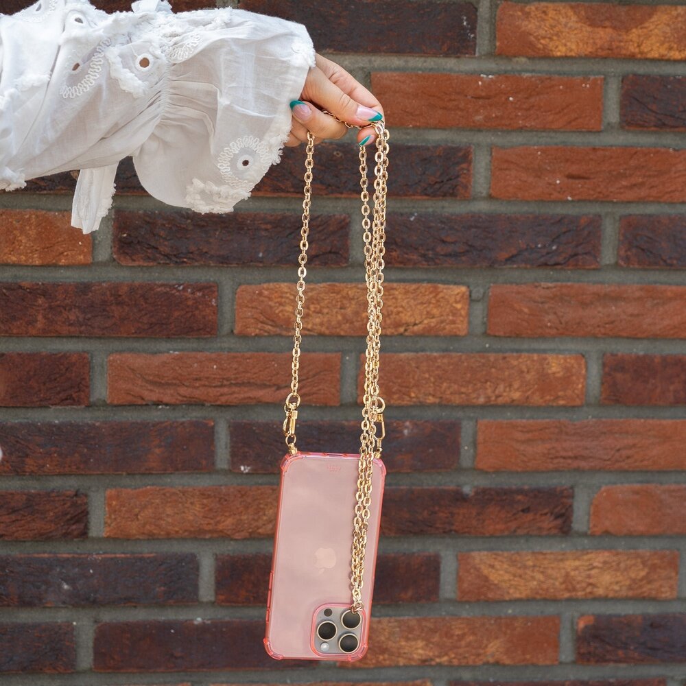 xoxo Wildhearts xoxo Wildhearts Coque rose avec long cordon Dreamy - iPhone 15 xoxo Wildhearts xoxo Wildhearts Coque rose avec long cordon Dreamy - iPhone 15