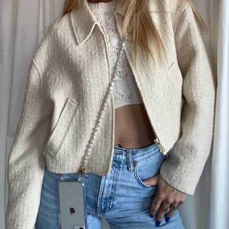 xoxo Wildhearts xoxo Wildhearts Coque transparente avec long cordon Pearlfection - iPhone 13 Pro xoxo Wildhearts xoxo Wildhearts Coque transparente avec long cordon Pearlfection - iPhone 13 Pro