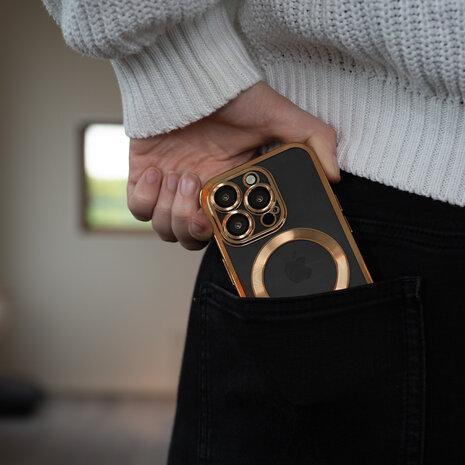 Coverzs Coverzs Coque MagSafe avec cache de caméra iPhone 13 Pro Max (or)