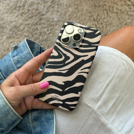 xoxo Wildhearts xoxo Wildhearts ZeYa - Coque iPhone 15 avec MagSafe xoxo Wildhearts xoxo Wildhearts ZeYa - Coque iPhone 15 avec MagSafe