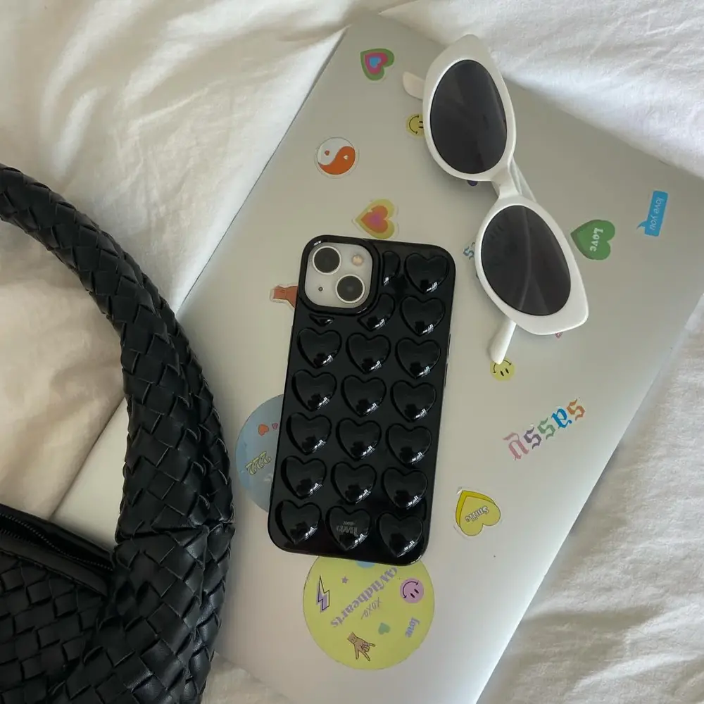 xoxo Wildhearts xoxo Wildhearts Heartbreaker Black - iPhone 13 Pro