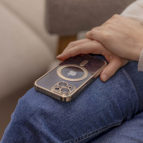 Coverzs Coverzs Coque rigide iPhone 12 avec protection appareil photo (doré)