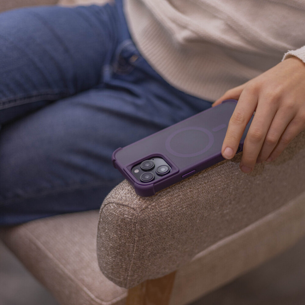 Coverzs Coverzs Coque antichoc mate avec MagSafe iPhone 12 Pro Max (violet) Coverzs Coverzs Coque antichoc mate avec MagSafe iPhone 12 Pro Max (violet)