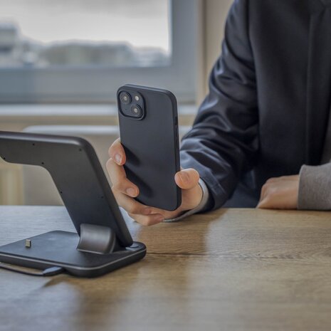 Coverzs Coverzs Coque MagSafe en silicone de luxe iPhone 14 (noir)