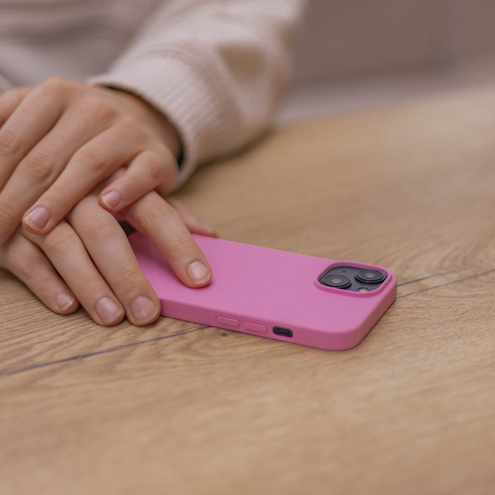 Coverzs Coverzs Coque MagSafe en silicone de luxe iPhone 14 (rose)