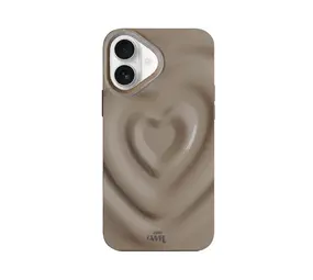 xoxo Wildhearts Coque  Biggest Love  marron - iPhone 16 xoxo Wildhearts Coque  Biggest Love  marron - iPhone 16